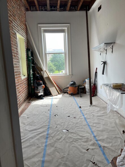 More Photos Of 406 5th St NW, Washington Office For Lease