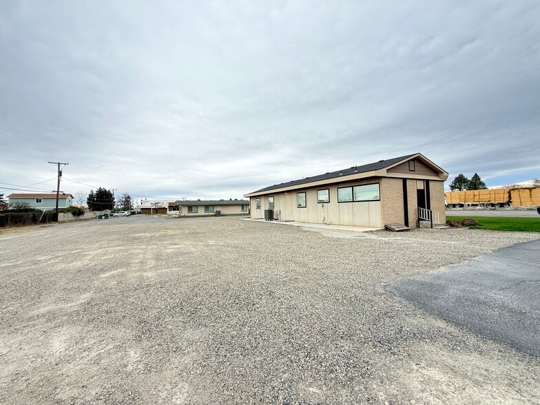More Photos Of 2427 W Falls Ave, Kennewick Medical For Lease