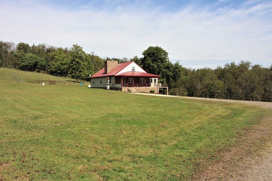 More Photos Of 316 Noll Rd, Georgetown Specialty For Sale