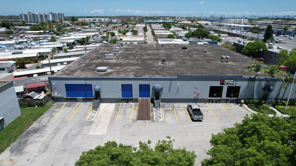 More Photos Of 8007-8115 NW 74th Ave, Miami Warehouse For Lease