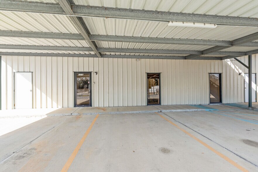 More Photos Of 1016 N Cruse Ave, Broussard Warehouse For Sale