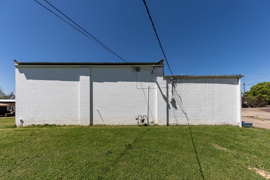 1120 Openwood St, Vicksburg, MS 39183 Auto Repair For Sale