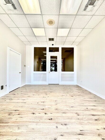 More Photos Of 717 Dolorosa St, San Antonio Office For Lease