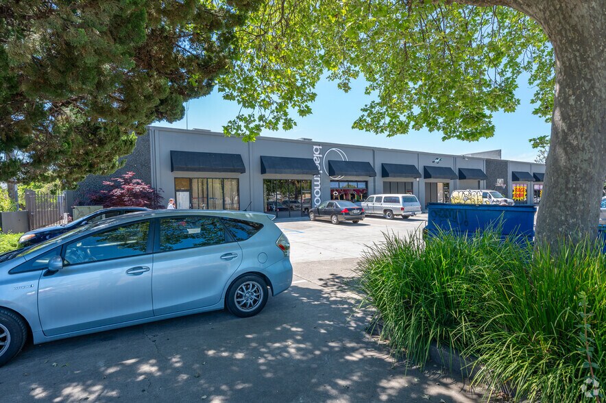 More Photos Of 600 Broadway, Sacramento Flex For Lease