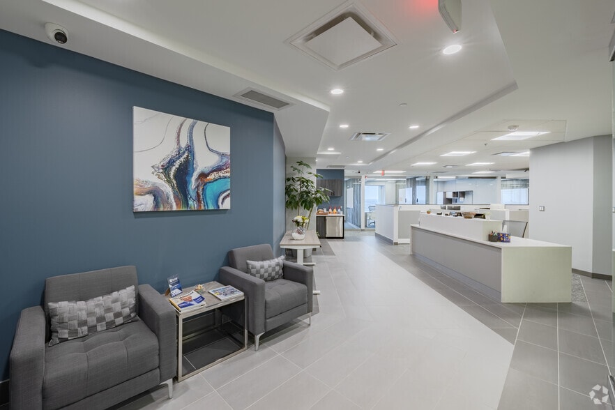 More Photos Of 755 W Big Beaver Rd, Troy Coworking Space