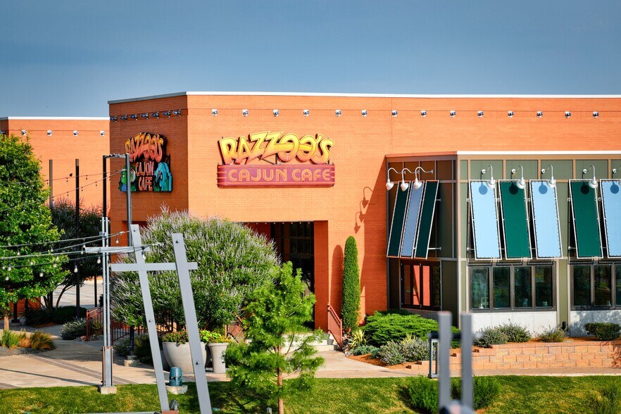 More Photos Of 1340 W Memorial Rd, Oklahoma City Restaurant For Lease