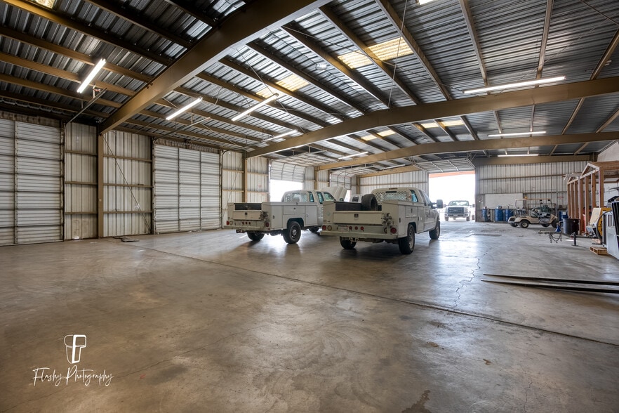 More Photos Of 7005 Downing Ave, Bakersfield Warehouse For Sale
