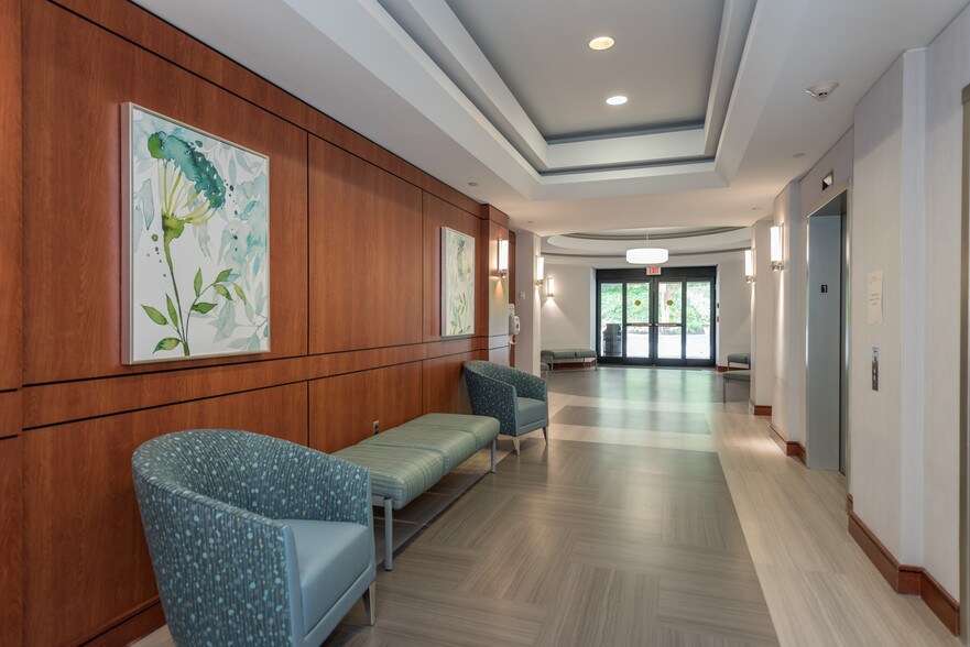 More Photos Of 7301 Forest Ave, Richmond Medical For Lease