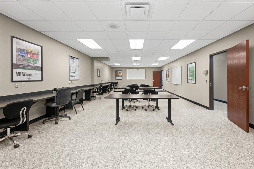 More Photos Of 13020 S Sunnylane Rd, Moore Industrial For Lease