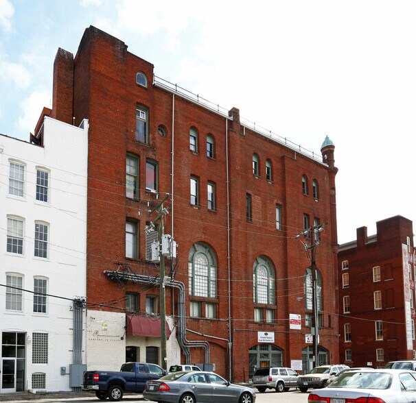 More Photos Of 101-109 W Broad St, Richmond Office For Lease