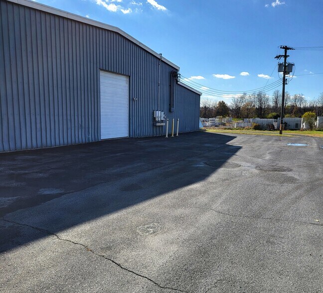 More Photos Of 531 Corning Way, Martinsburg Warehouse For Lease