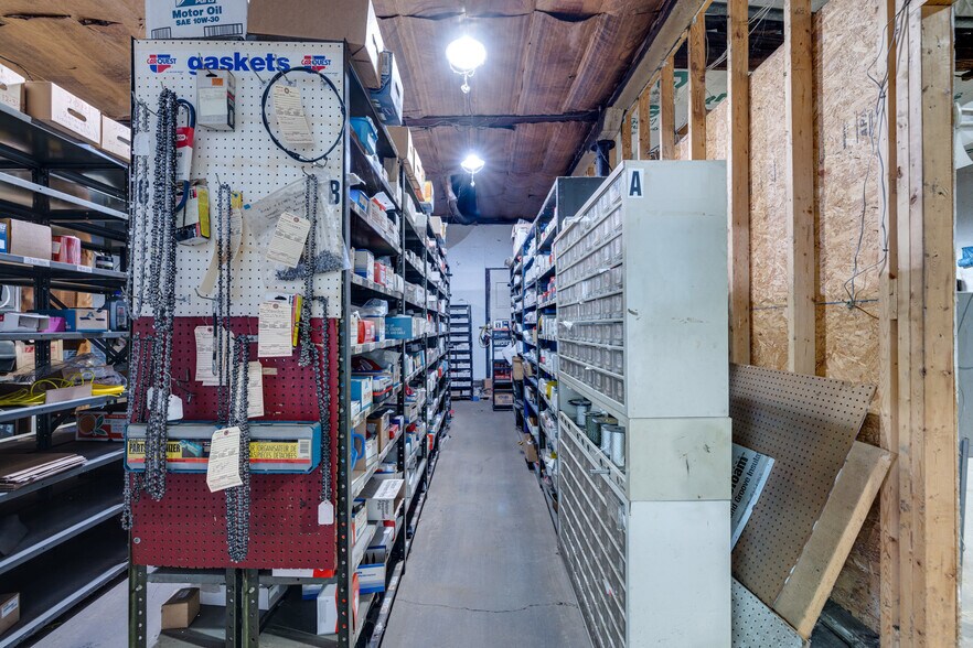 More Photos Of 164 Orchard dr, Timberville Light Distribution For Sale