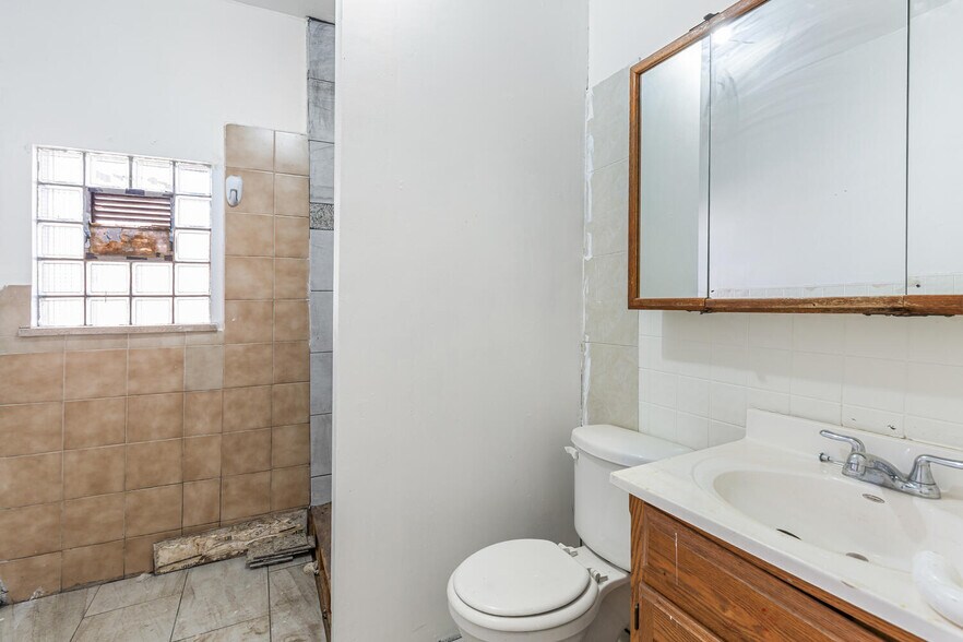 More Photos Of 4705 Claude Ct, Denver Storefront Retail Residential For Sale