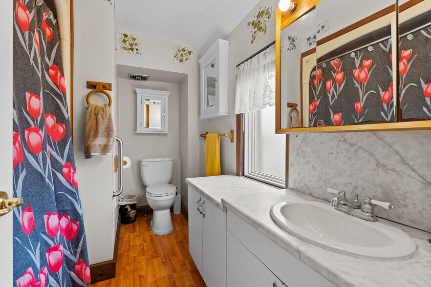 More Photos Of 44 Park St, Port Colborne Multifamily For Sale