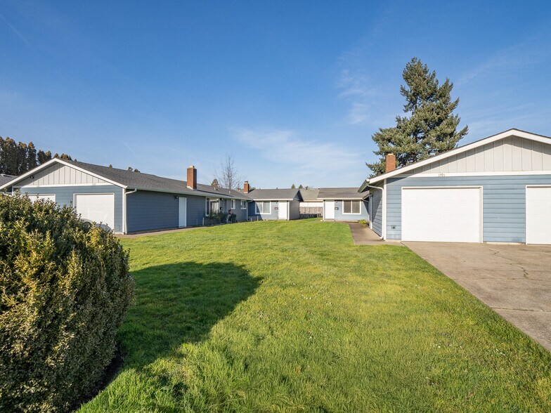 More Photos Of 1581 James St, Woodburn Multifamily For Sale