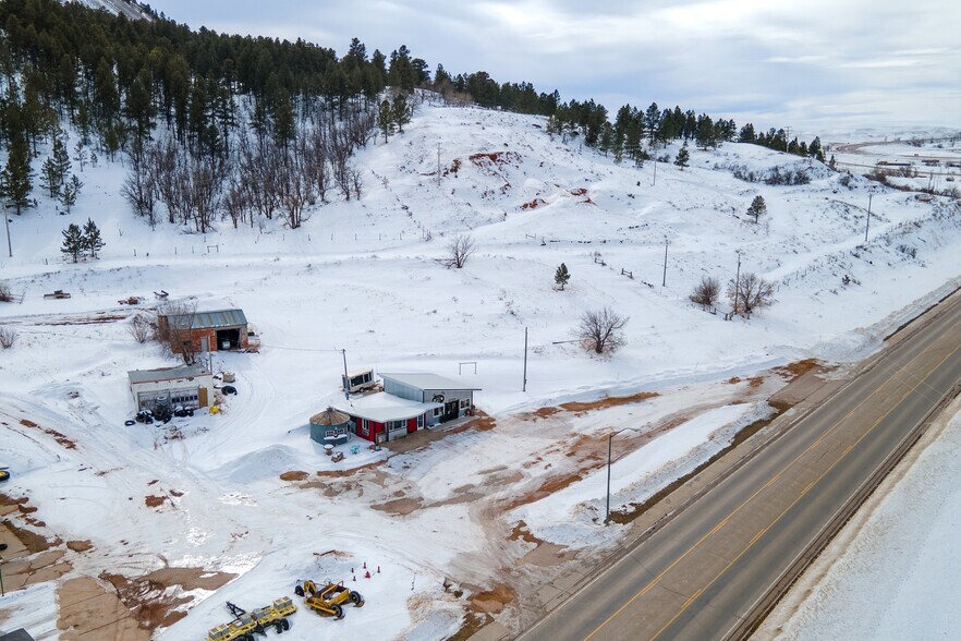 More Photos Of 330 W US-14 Hwy, Sundance General Retail For Sale