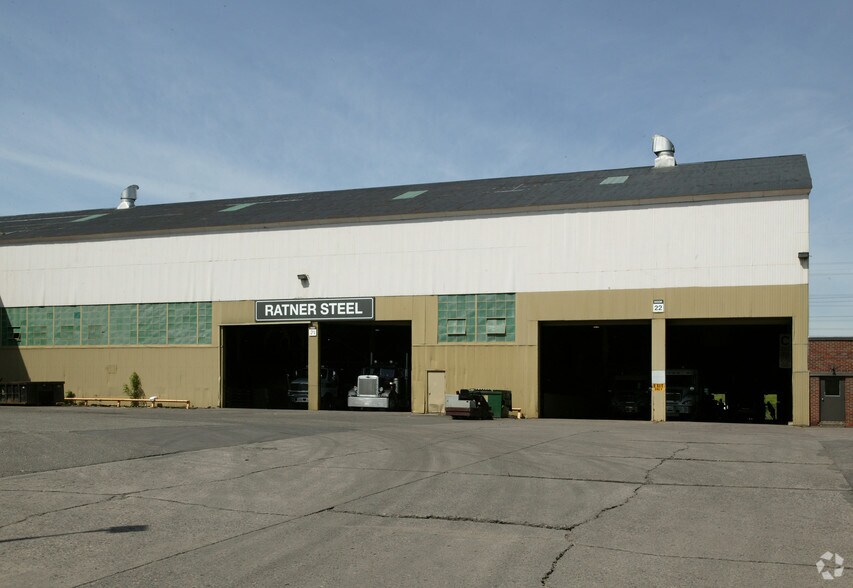 More Photos Of 2500 W County Road B, Roseville Manufacturing For Lease