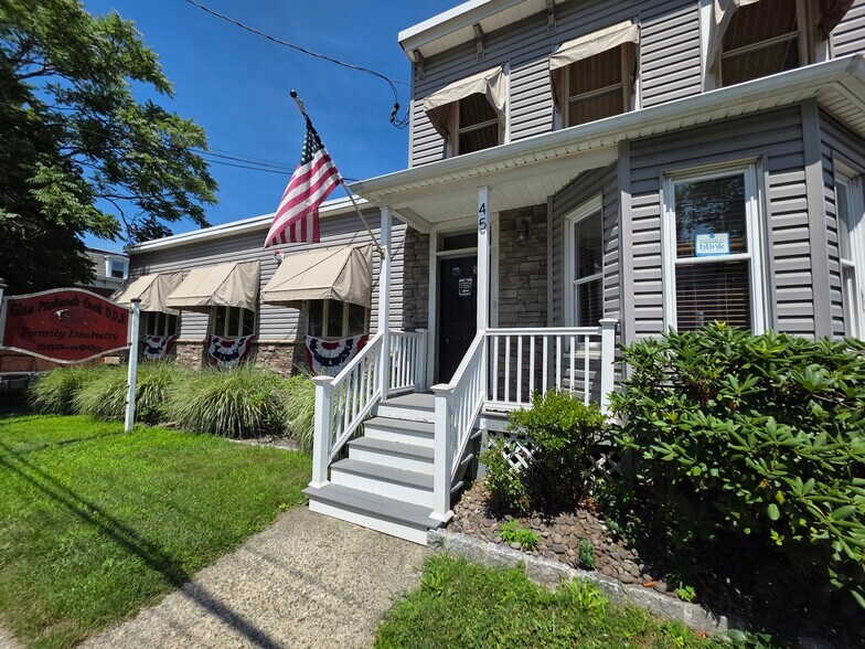 Primary Photo Of 45 Quassaick Ave, New Windsor Township Medical For Sale
