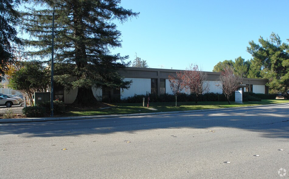 More Photos Of 10061 Bubb Rd, Cupertino Research And Development For Lease