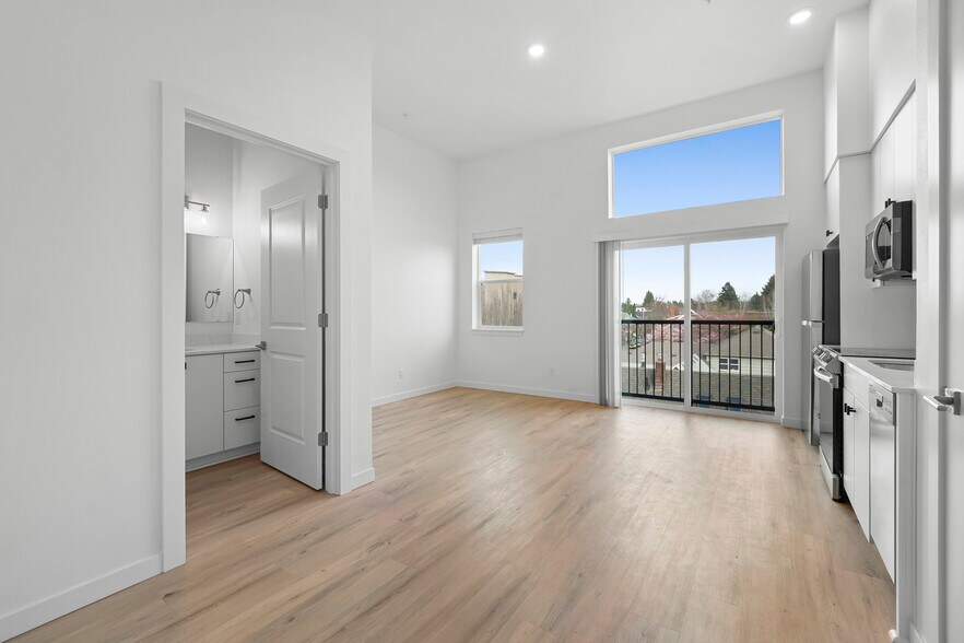 More Photos Of 1820 NE Davis St, Portland Apartments For Sale