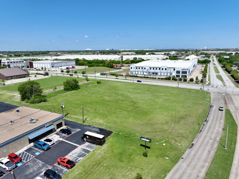 More Photos Of 2603 Arkansas Ln, Grand Prairie Industrial For Lease