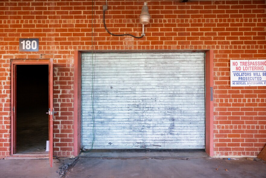 More Photos Of 176 E Railroad Ave, Gibsonville Warehouse For Lease