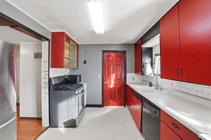 More Photos Of 1710 Bryant St, Vancouver Land For Sale