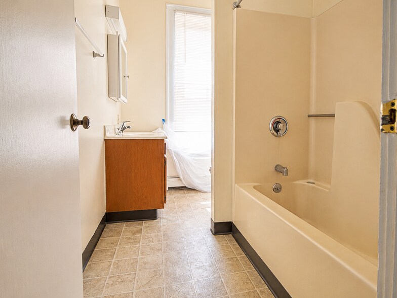 More Photos Of 134 Hunter St, Kingston Apartments For Sale