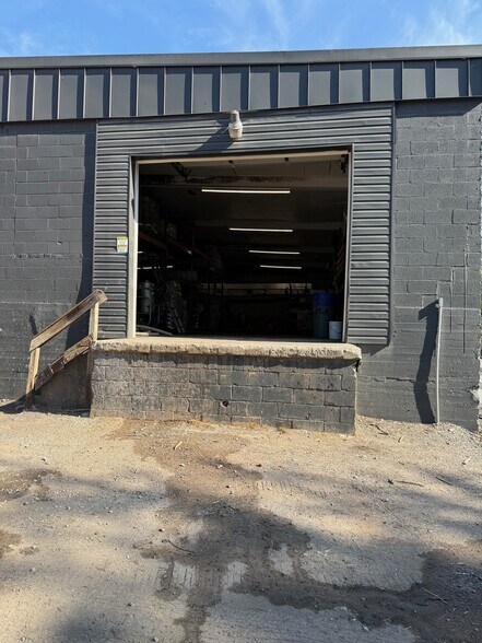 More Photos Of 155 Emig Rd, Emigsville Warehouse For Lease