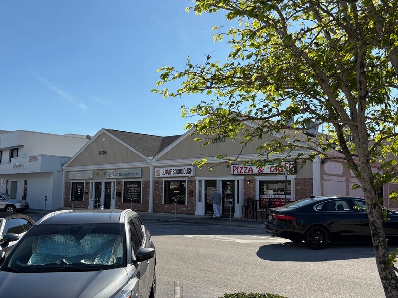 More Photos Of 2720 E Oakland Park Blvd, Fort Lauderdale Storefront Retail Office For Lease