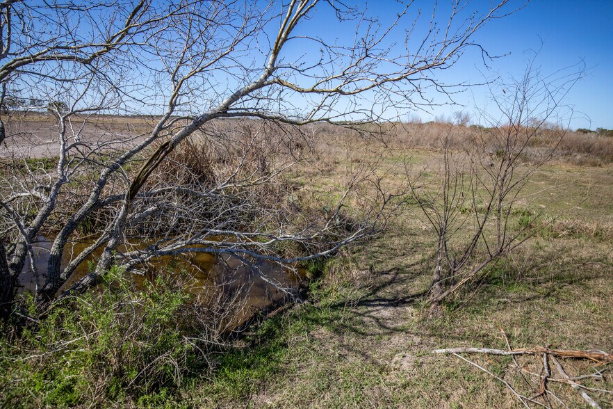More Photos Of 6498 Highway 35 North, Rockport Land For Sale