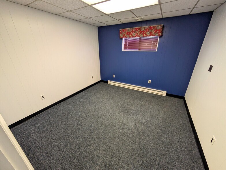 More Photos Of 1365 Blue Mountain Dr, Danielsville Office For Sale