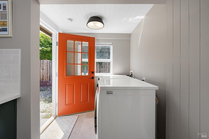 More Photos Of 732 Petaluma Blvd S, Petaluma Multifamily For Sale