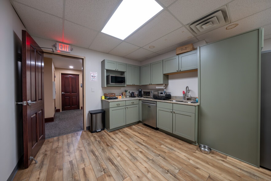 More Photos Of 55-65 W Bridge St, Dublin Storefront Retail Office For Sale
