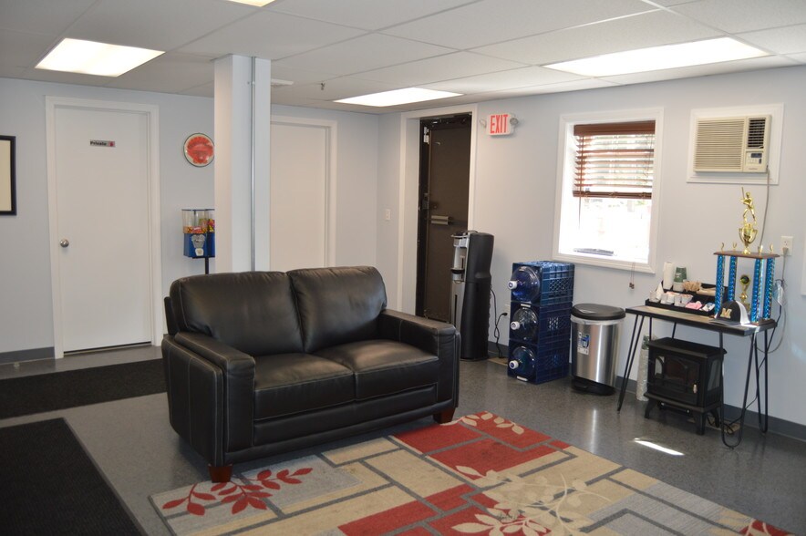 More Photos Of 60 Pine St, Methuen Light Manufacturing For Lease