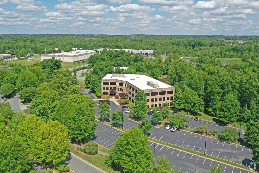More Photos Of 4100 Mendenhall Oaks Pky, High Point Office For Lease