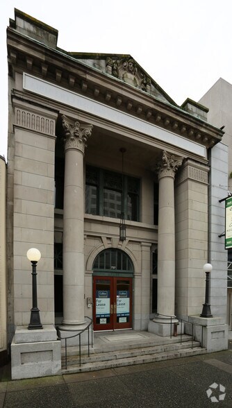 Primary Photo Of 737 Fort St, Victoria Office For Sale