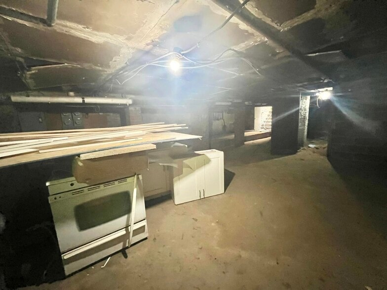 More Photos Of 35 Madison St, New York Apartments For Sale