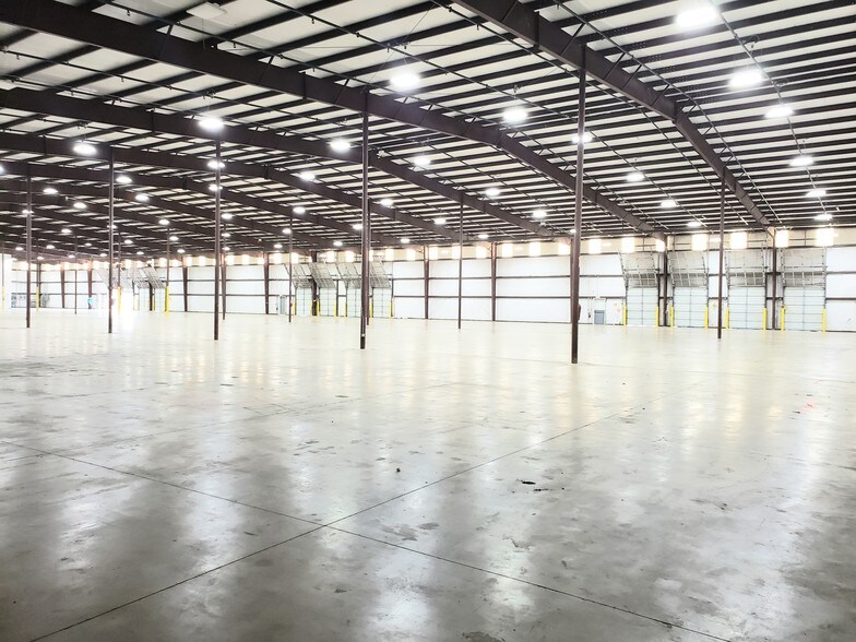 More Photos Of 3600 Formosa Ave, McAllen Distribution For Lease
