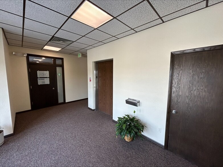 More Photos Of 9301 Calumet Ave, Munster Office Residential For Lease