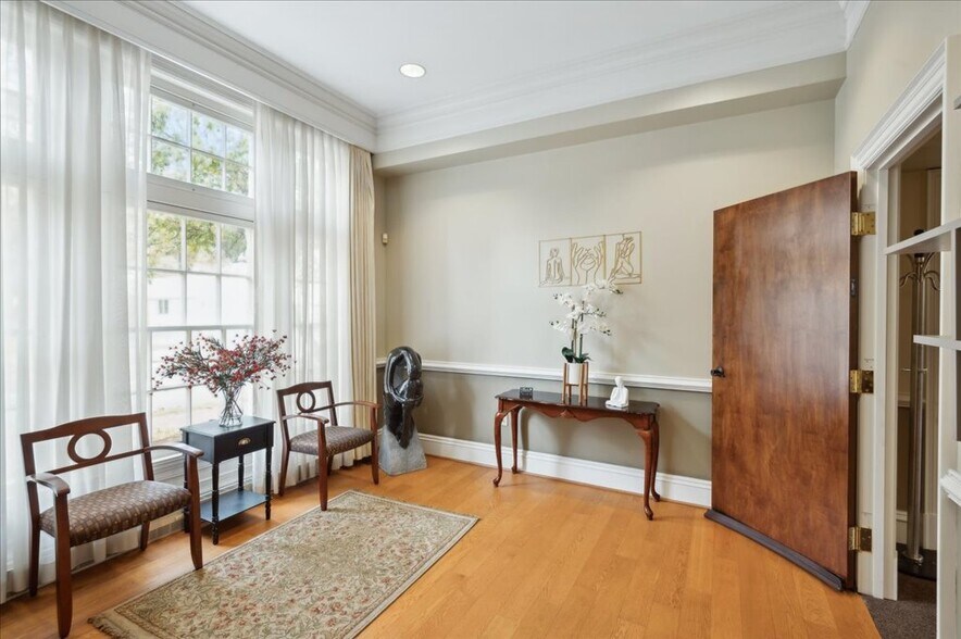 More Photos Of 760 Hopmeadow St, Simsbury Office For Sale