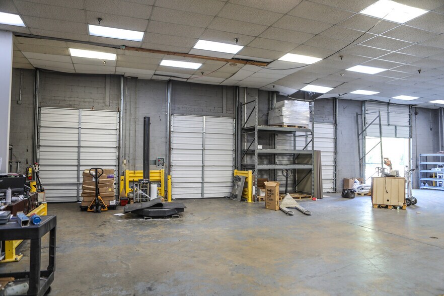 More Photos Of 1210-1212 Menlo Dr NW, Atlanta Warehouse For Sale