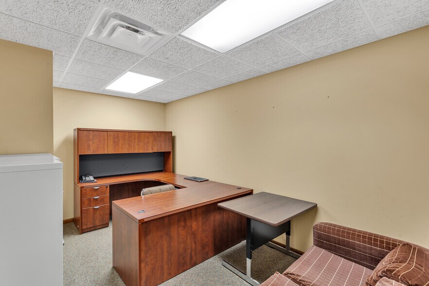 More Photos Of 50 Seco Rd, Monroeville Office For Sale