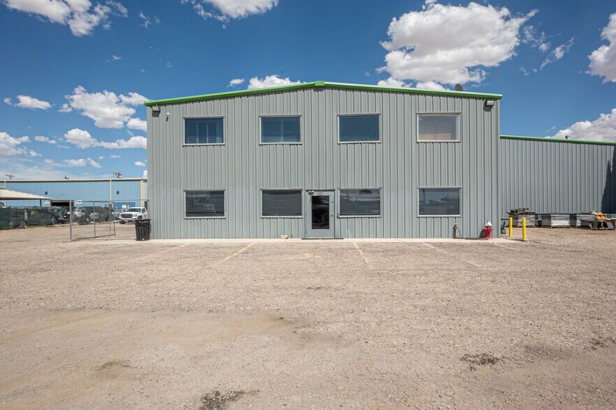 More Photos Of 3500 Confederate Rd, El Paso Warehouse For Lease