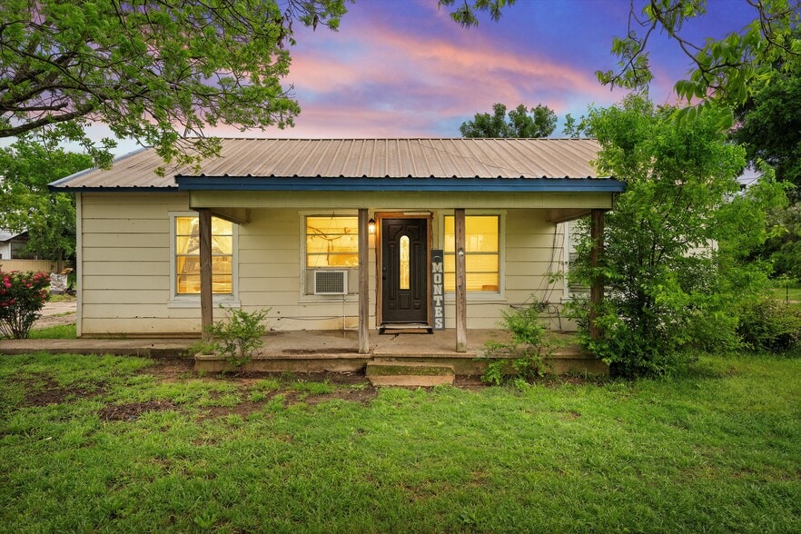 Primary Photo Of 1020 E Jefferson Ave, Whitney Light Distribution For Sale