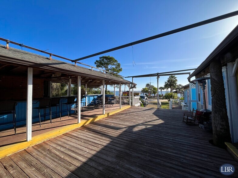 More Photos Of 5370 N Cocoa Blvd, Cocoa Restaurant For Lease