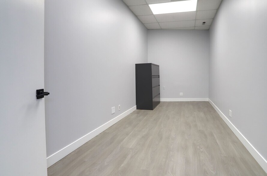 More Photos Of 980 Dehart Pl, Elizabeth Warehouse For Lease