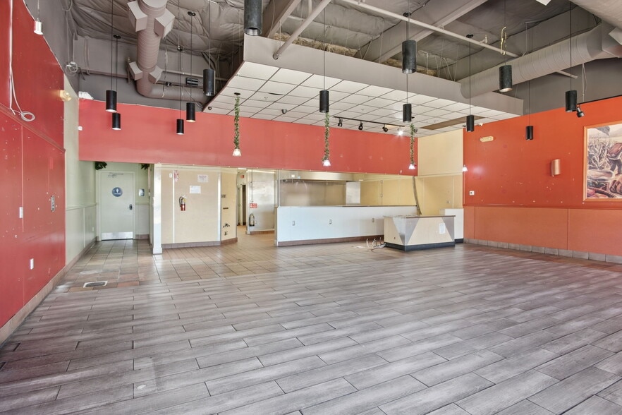 More Photos Of 1601-1617 Bellevue Rd, Atwater Restaurant For Lease