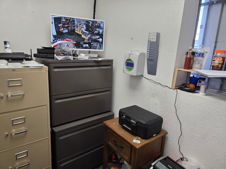 More Photos Of 6755 E 72nd Ave, Commerce City Medical For Sale