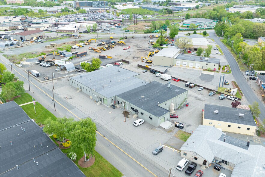 More Photos Of 167-173 Merrimac St, Woburn Warehouse For Lease